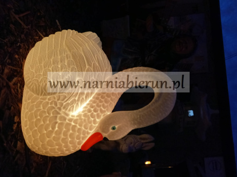 Łabędź duży świecący podświetlany plastikowy 47 cm Łabędź duży świecący podświetlany plastikowy 47 cm