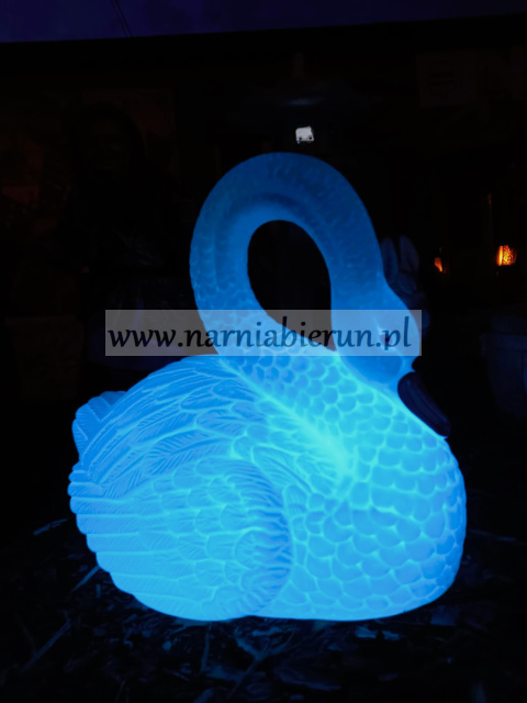 Łabędź duży świecący podświetlany plastikowy 47 cm Łabędź duży świecący podświetlany plastikowy 47 cm