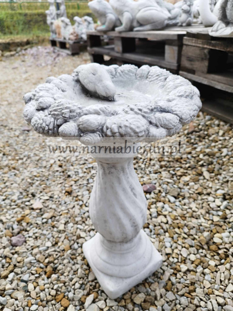 Figurka betonowa Figura Poidło z ptaszkiem na kolumnie 42 cm Figurka betonowa Figura Poidło z ptaszkiem na kolumnie 42 cm