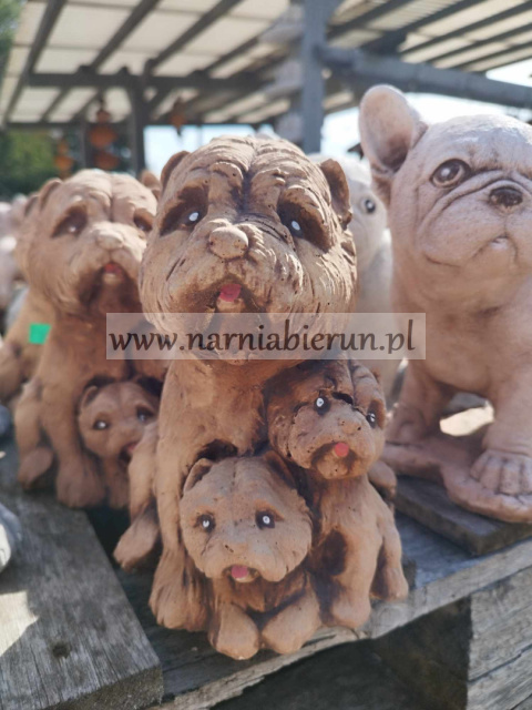 Figurka betonowa PIES TRZY PIESKI 20 cm Figurka betonowa PIES TRZY PIESKI 20 cm