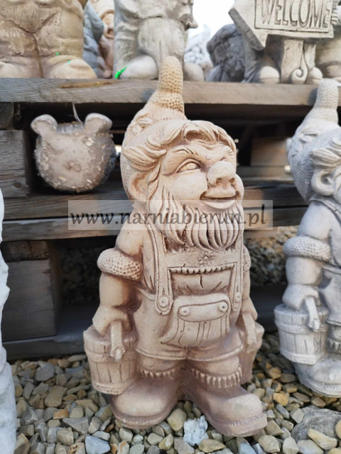 Figurka betonowa SKRZAT NOSIWODA KRASNOLUDEK 34 CM Figurka betonowa SKRZAT NOSIWODA KRASNOLUDEK 34 CM