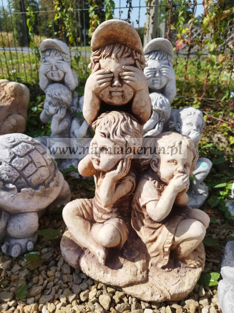 Figurka betonowa chłopak dziewczyna dziecko TRÓJKA DZIECI 46 cm Figurka betonowa chłopak dziewczyna dziecko TRÓJKA DZIECI 46 cm