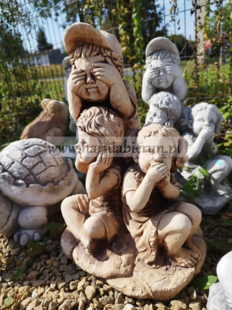 Figurka betonowa chłopak dziewczyna dziecko TRÓJKA DZIECI 46 cm Figurka betonowa chłopak dziewczyna dziecko TRÓJKA DZIECI 46 cm