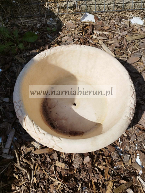 Figurka betonowa okrągła donica 38 cm Figurka betonowa okrągła donica 38 cm