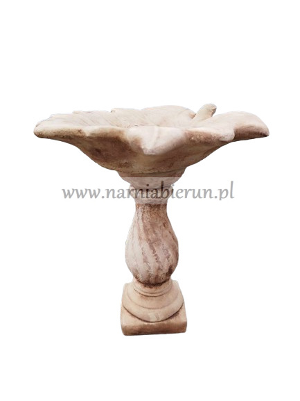 Figurka betonowa poidełko POIDŁO liść na kolumnie 46 cm Figurka betonowa poidełko POIDŁO liść na kolumnie 46 cm