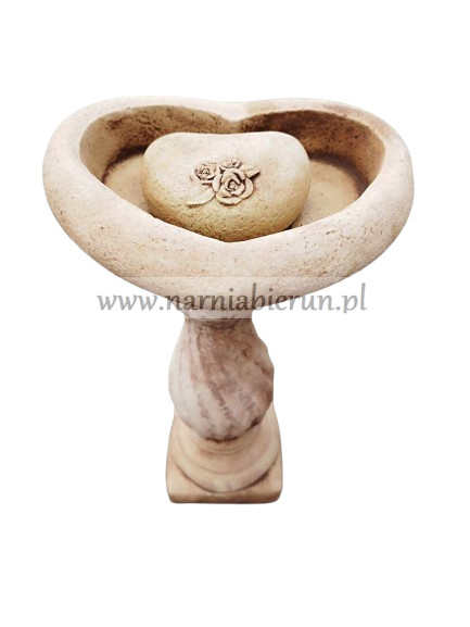 Figurka betonowa poidełko POIDŁO serce na kolumnie 43 cm Figurka betonowa poidełko POIDŁO serce na kolumnie 43 cm