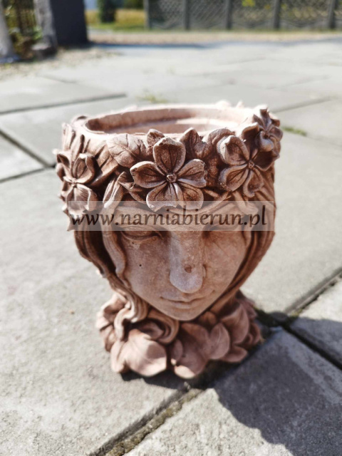 Figurka betonowa DONICA GŁOWA KWIATY 20 cm Figurka betonowa DONICA GŁOWA KWIATY 20 cm