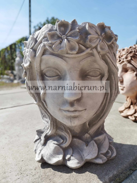 Figurka betonowa DONICA GŁOWA KWIATY 20 cm Figurka betonowa DONICA GŁOWA KWIATY 20 cm
