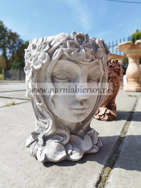 Figurka betonowa DONICA GŁOWA KWIATY 20 cm Figurka betonowa DONICA GŁOWA KWIATY 20 cm