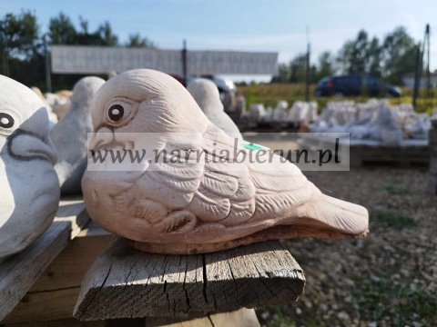 Figurka betonowa PTAK WRÓBEL 22cm Figurka betonowa PTAK WRÓBEL 22cm