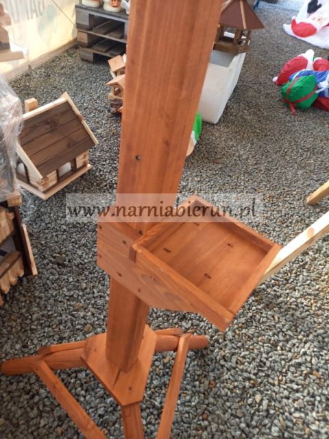 Drewniany stojak pod karmnik karmniki 115 cm Drewniany stojak pod karmnik karmniki 115 cm