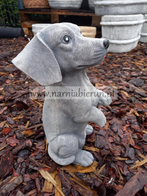 Figurka betonowa Jamnik siedzący 27 cm Figurka betonowa Jamnik siedzący 27 cm