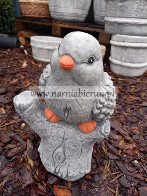 Figurka betonowa Ptak na pniu Wróbel 32 cm Figurka betonowa Ptak na pniu Wróbel 32 cm