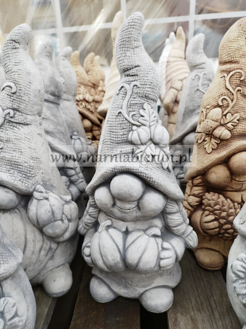Figurka betonowa KRASNAL KRASNALOWA SRZKAT TROLL dynia 40 cm Figurka betonowa KRASNAL KRASNALOWA SRZKAT TROLL dynia 40 cm