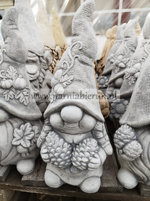 Figurka betonowa KRASNAL KRASNALOWA SRZKAT TROLL szyszka 40 cm Figurka betonowa KRASNAL KRASNALOWA SRZKAT TROLL szyszka 40 cm