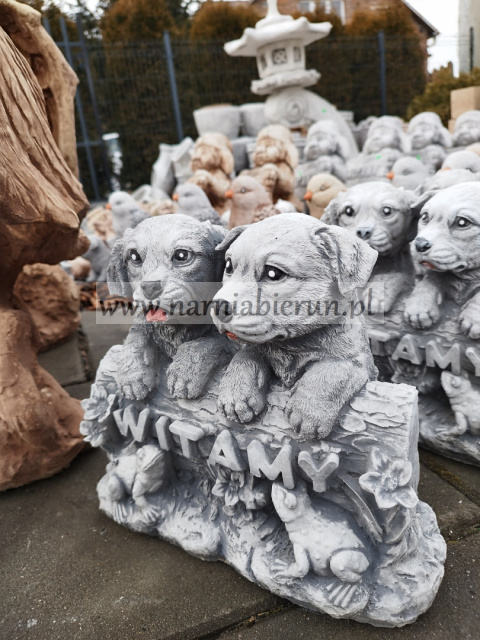 Figurka betonowa PIES PIESKI WITAMY ŻABA 26 cm Figurka betonowa PIES PIESKI WITAMY ŻABA 26 cm