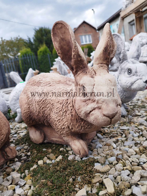 Figurka betonowa ZAJĄC KRÓLIK BYDLAK 40 cm Figurka betonowa ZAJĄC KRÓLIK BYDLAK 40 cm