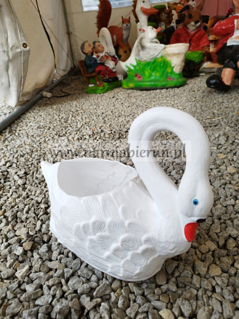 Figurka plastikowa DONICA ŁABĘDŹ MINI 27 cm Figurka plastikowa DONICA ŁABĘDŹ MINI 27 cm