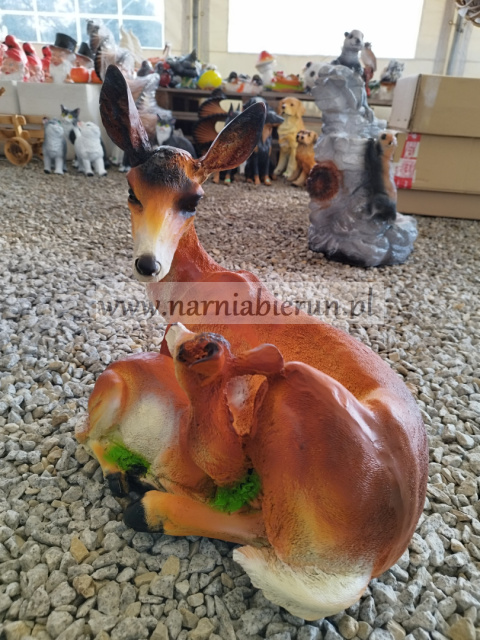 Figurka z żywicy SARNA SARNY LEŻĄCE 43 cm Figurka z żywicy SARNA SARNY LEŻĄCE 43 cm