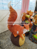 Figurka z żywicy Wiewiórka Wiewiór z orzechami 97 cm