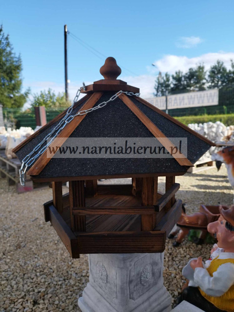 Karmnik dla ptaków wiszący do zawieszenia drewniany domek Karmnik dla ptaków wiszący do zawieszenia drewniany domek