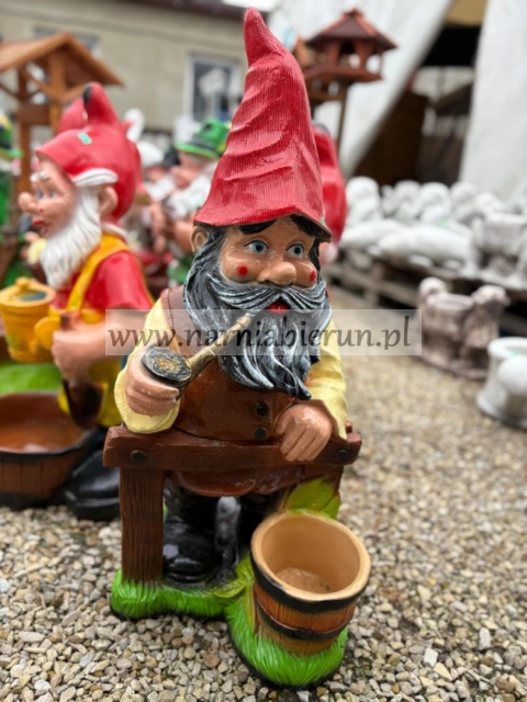 Figura z Żywicy KRASNAL OGRODOWY RUMCAJS Z FAJKĄ Figura z Żywicy KRASNAL OGRODOWY RUMCAJS Z FAJKĄ