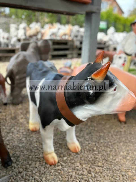 Figurka ogrodowa KROWA CZARNO BIAŁA 82 cm Figurka ogrodowa KROWA CZARNO BIAŁA 82 cm