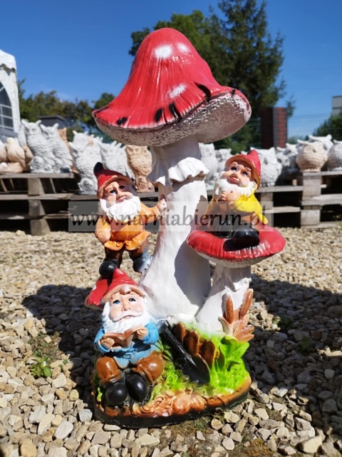 Figurka ogrodowa z żywicy Krasnale na grzybie Krasnal Skrzat 50 cm Figurka ogrodowa z żywicy Krasnale na grzybie Krasnal Skrzat 50 cm