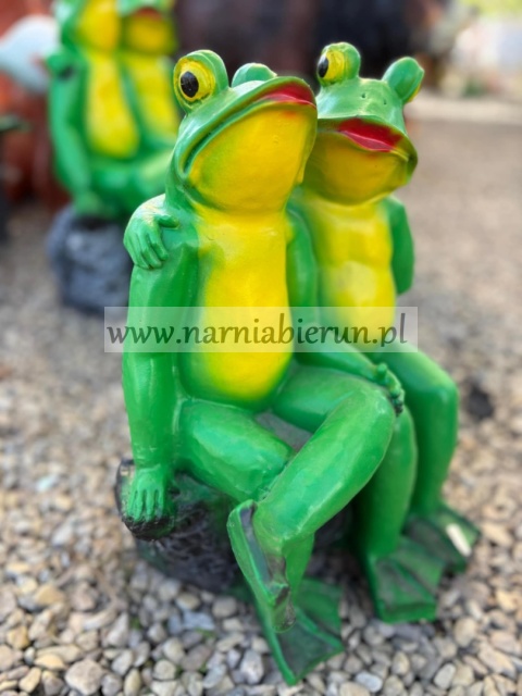 Figurka ogrodowa z żywicy ŻABA ŻABY NA ŁAWCE małe 37 cm Figurka ogrodowa z żywicy ŻABA ŻABY NA ŁAWCE małe 37 cm