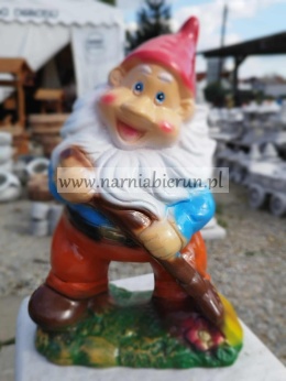 Figurka z ceramiki Krasnal skrzat krasnoludek z miotłą 28 cm