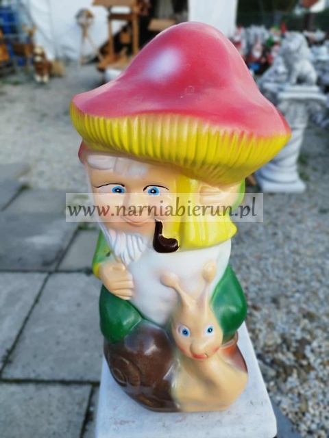 Figurka z ceramiki Krasnal skrzat krasnoludek ze ślimakiem pod muchomorem grzyb 40 cm Figurka z ceramiki Krasnal skrzat krasnoludek ze ślimakiem pod muchomorem grzyb 40 cm