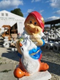 Figurka z ceramiki Krasnal skrzat krasnoludek z gęsią gąska 44 cm Figurka z ceramiki Krasnal skrzat krasnoludek z gęsią gąska 44 cm