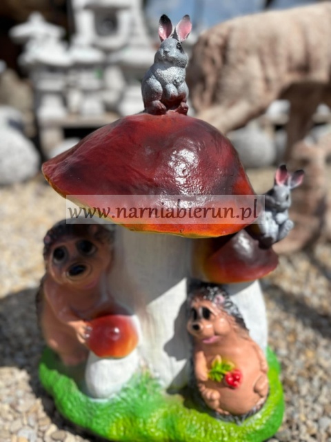 Figurka z żywicy GRZYB JEŻ ZAJĄCZKI 53 cm