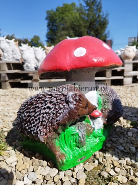 Figurka z żywicy Grzyb muchomomor z jeżami jeż Prawdziwek 30 cm Figurka z żywicy Grzyb muchomomor z jeżami jeż Prawdziwek 30 cm