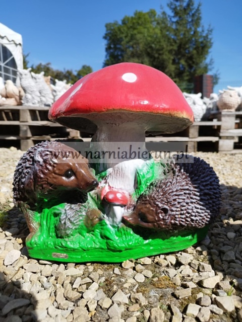 Figurka z żywicy Grzyb muchomomor z jeżami jeż Prawdziwek 30 cm Figurka z żywicy Grzyb muchomomor z jeżami jeż Prawdziwek 30 cm