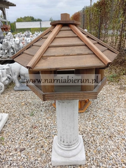 Karmnik dla ptaków drewniany