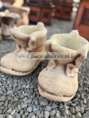 Figurka betonowa donica doniczka BUT BUCIK TRZEWIK 22 cm.