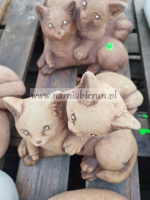 Figurka betonowa KOT PARAKA KOTKÓW KOTY 20 cm.
