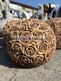 Figurka betonowa KULA róże 21 cm.