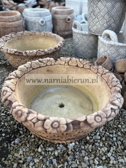 Figurka betonowa Kosz donica kwiaty fi62