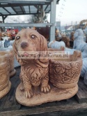 Figurka betonowa PIES Z DONICĄ PIESEK 30 cm