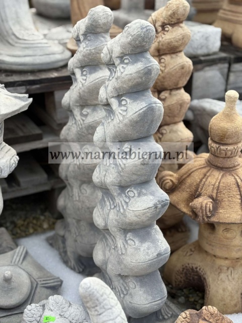 Figurka betonowa SIEDEM ŻAB ŻABA 68 cm.