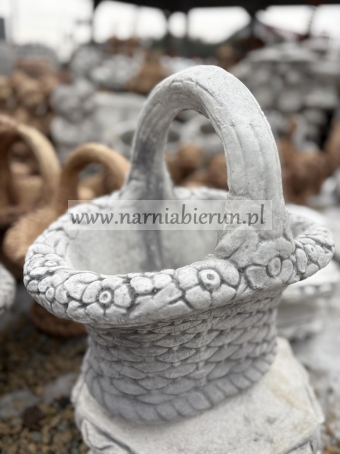 Figurka betonowa donica doniczka KOSZ KOSZYK WIKLINOWY 42 cm.
