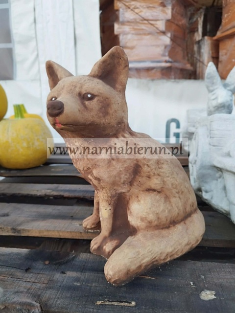 Figurka ogrodowa betonowa LIS LISEK 29 cm