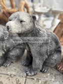 Figurka ogrodowa betonowa NIEDŹWIEDŹ siedzący MIŚ 40 cm.