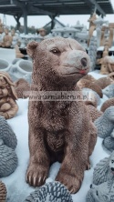 Figurka ogrodowa betonowa NIEDŹWIEDŹ siedzący MIŚ 40 cm.
