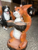 Figurka z żywicy Wiewiórka Wiewiór z orzechami 80 cm.