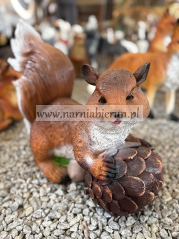 Figurka z żywicy Wiewiórka Wiewiór z szyszką 50 cm