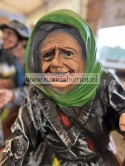 Figurka z żywicy Żebraczka Babcia Stara Baba 85 cm.