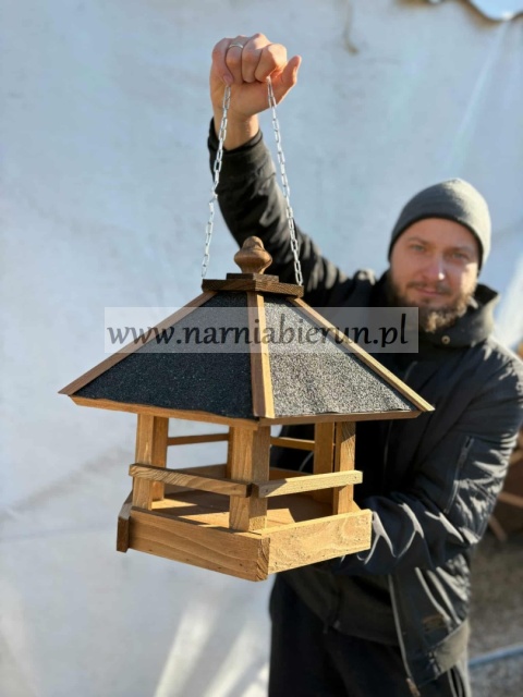 Karmnik dla ptaków na łańcuszku do powieszenia wiszący drewniany domek BRĄZOWO-SZARY